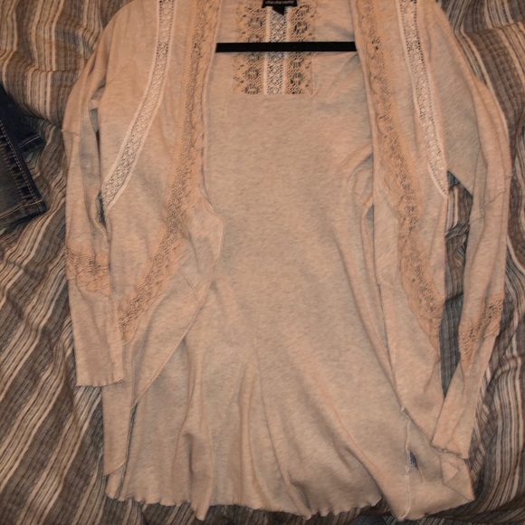 Cardigan - Picture 1 of 1